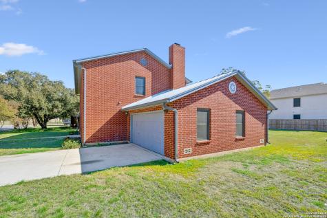 146 Village Path Castroville TX 78009
