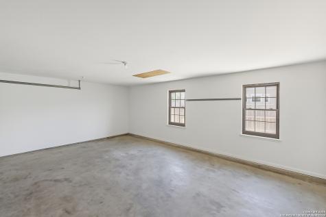 146 Village Path Castroville TX 78009