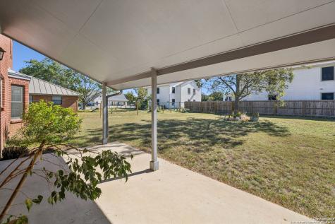 146 Village Path Castroville TX 78009