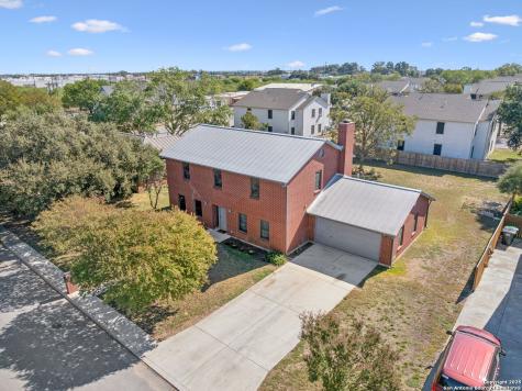 146 Village Path Castroville TX 78009