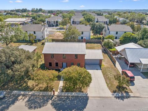 146 Village Path Castroville TX 78009