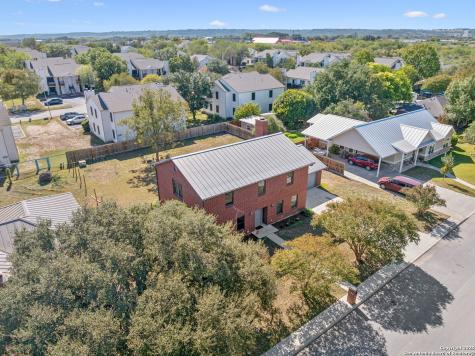 146 Village Path Castroville TX 78009