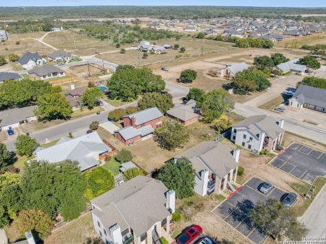 146 Village Path Castroville TX 78009