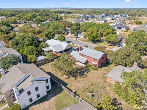 146 Village Path Castroville TX 78009