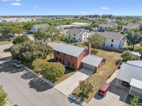 146 Village Path Castroville TX 78009