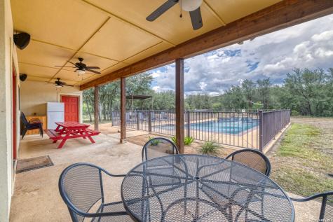 900 Tierra Linda Concan TX 78838