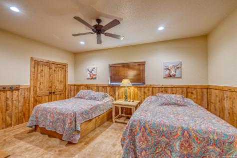 900 Tierra Linda Concan TX 78838