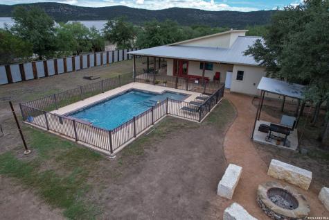 900 Tierra Linda Concan TX 78838