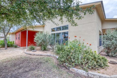 900 Tierra Linda Concan TX 78838