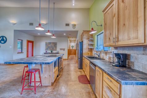900 Tierra Linda Concan TX 78838