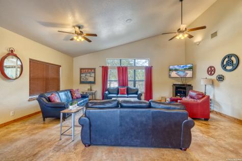 900 Tierra Linda Concan TX 78838