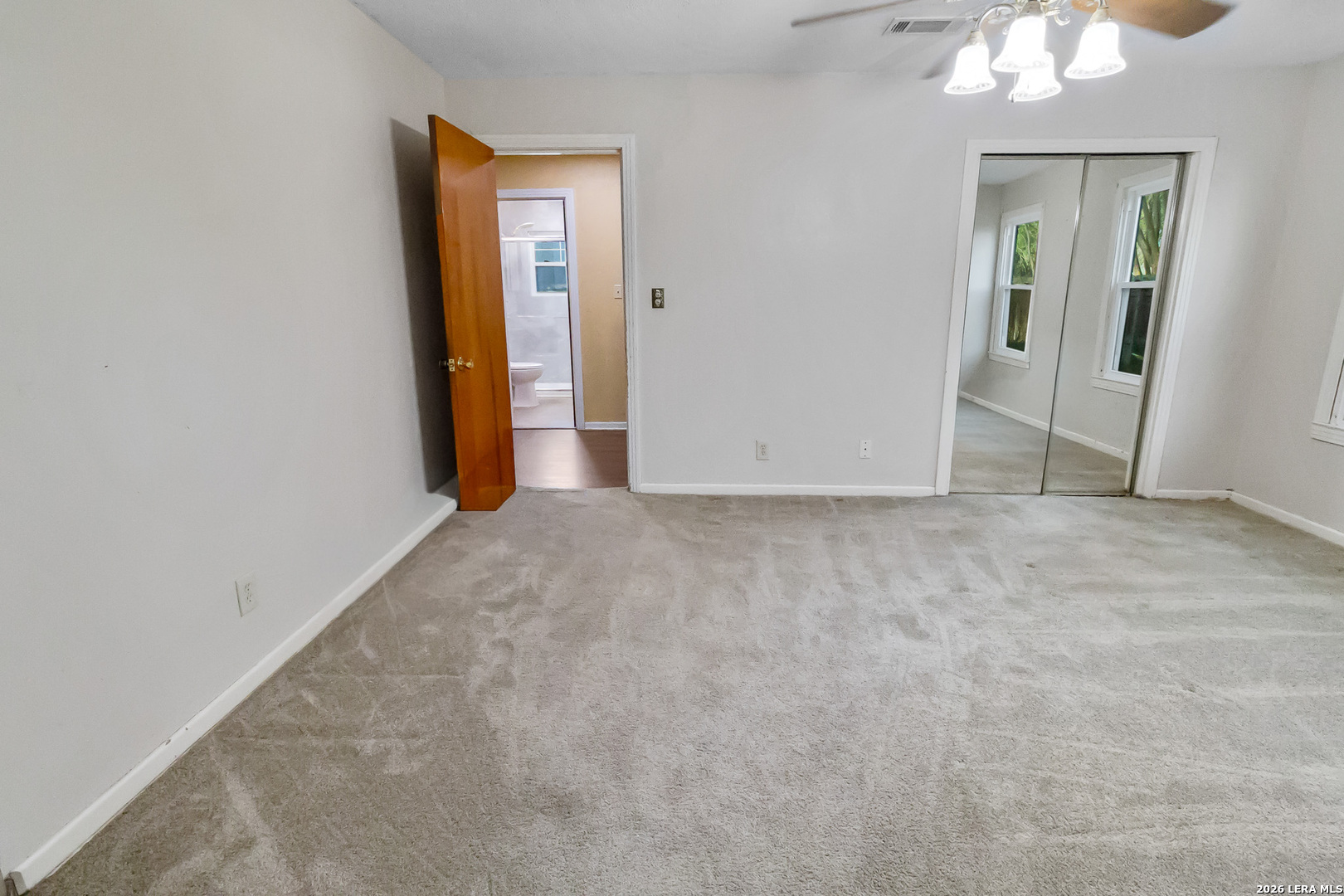 612 E Hutchinson Street Beeville TX 78102