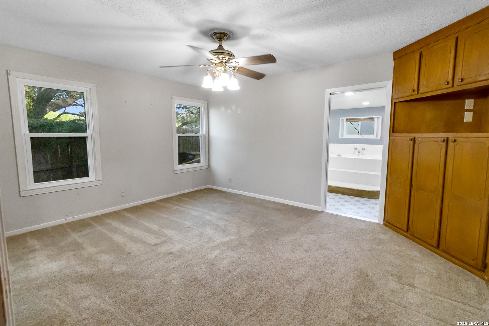 612 E Hutchinson Street Beeville TX 78102