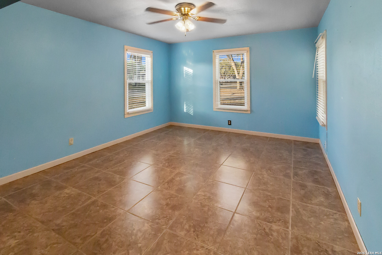 612 E Hutchinson Street Beeville TX 78102