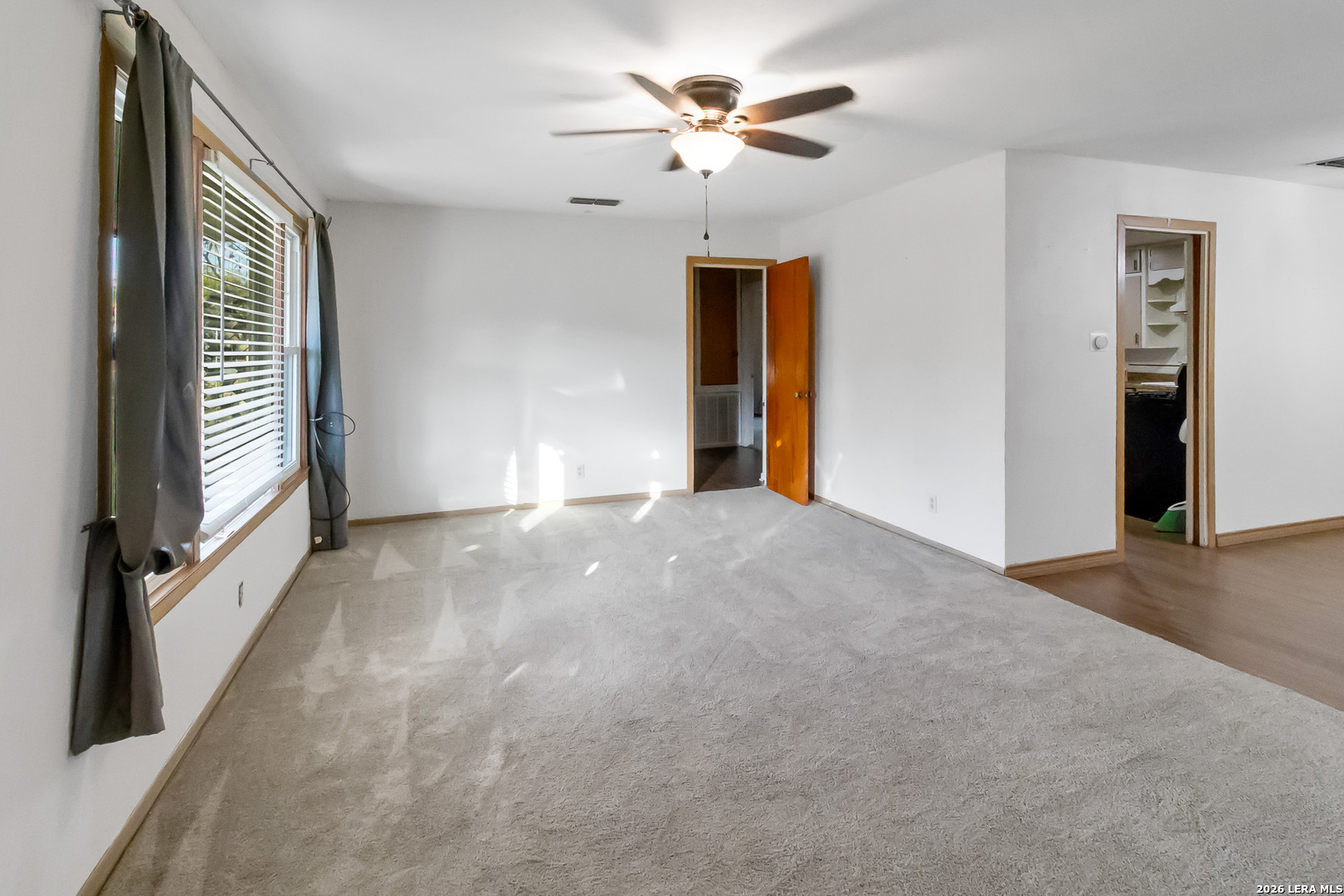 612 E Hutchinson Street Beeville TX 78102