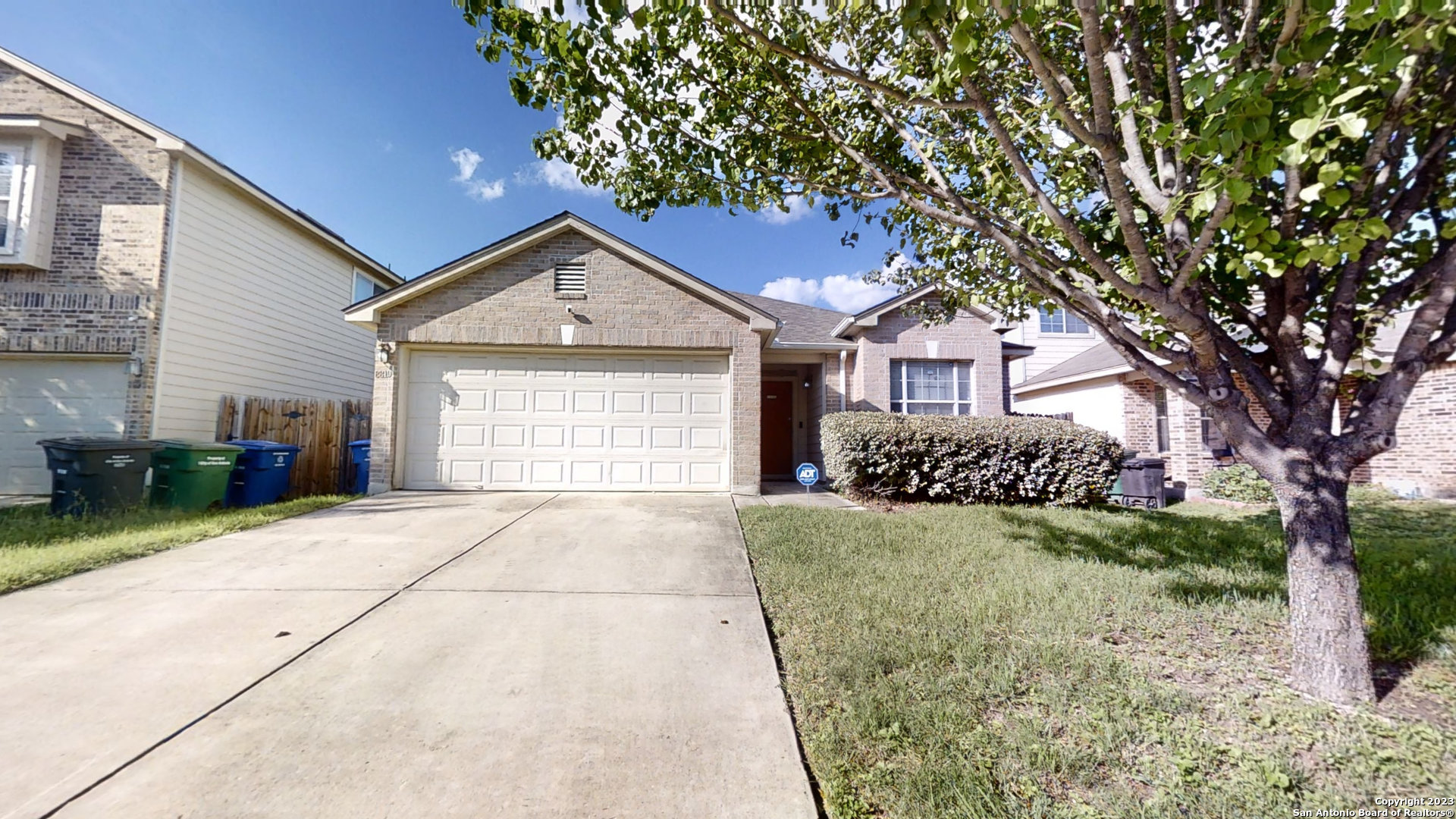 8819 Laguna Rio San Antonio TX 78251