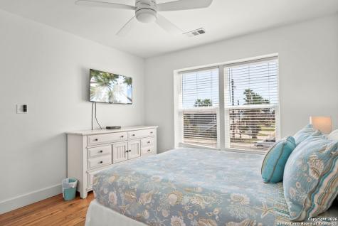 2120 S 11th Port Aransas TX 78373