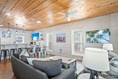 2120 S 11th Port Aransas TX 78373