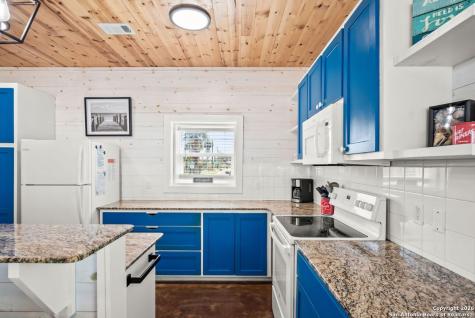 2120 S 11th Port Aransas TX 78373