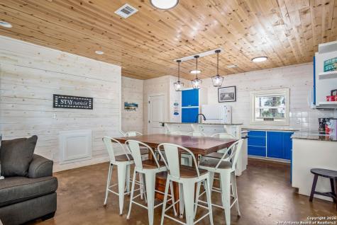 2120 S 11th Port Aransas TX 78373