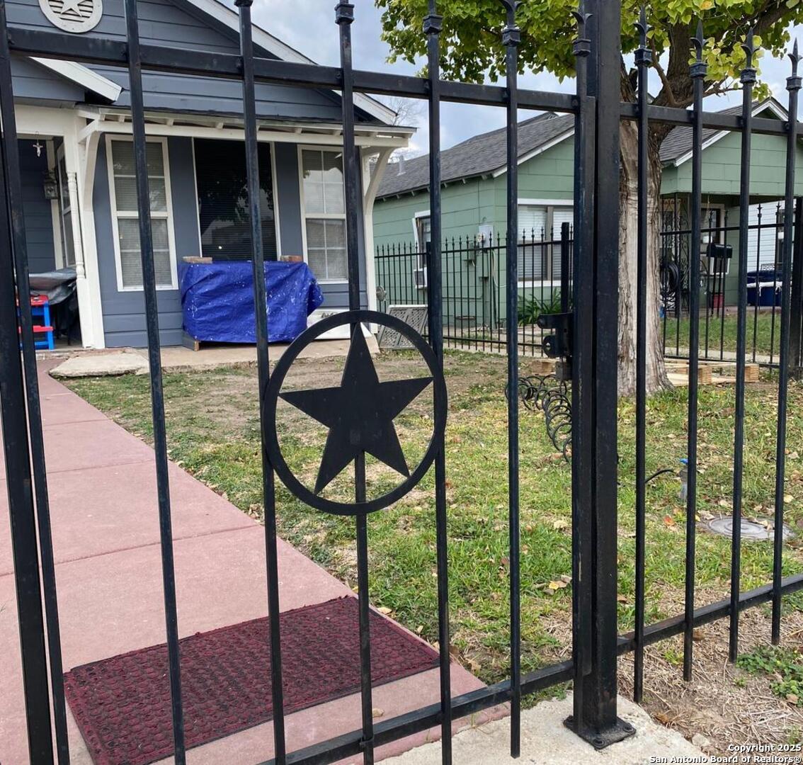 124 Mitchell Street San Antonio TX 78210