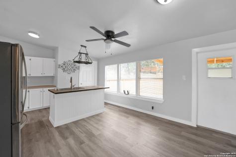 145 Sandy Ridge Poteet TX 78065