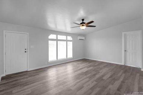 145 Sandy Ridge Poteet TX 78065
