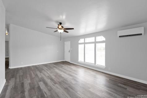 145 Sandy Ridge Poteet TX 78065