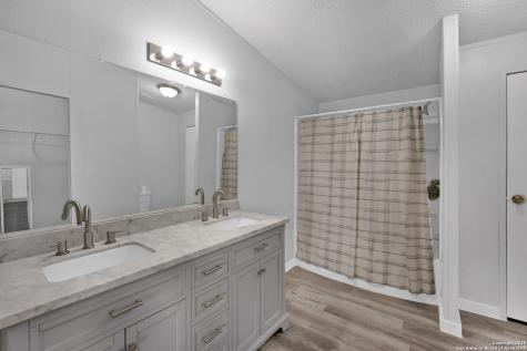 145 Sandy Ridge Poteet TX 78065