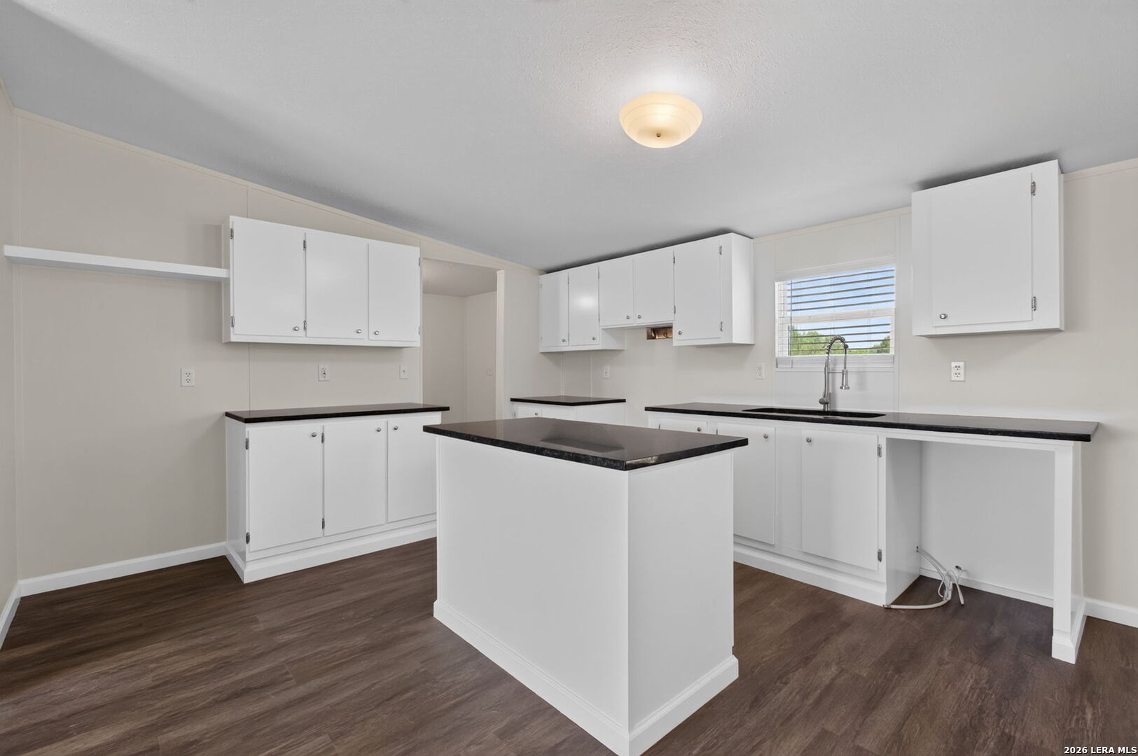 8960 W Fm 140 Charlotte TX 78011