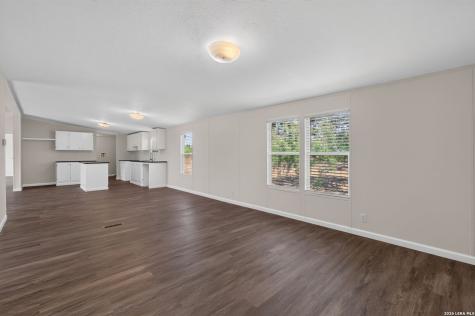 8960 W Fm 140 Charlotte TX 78011