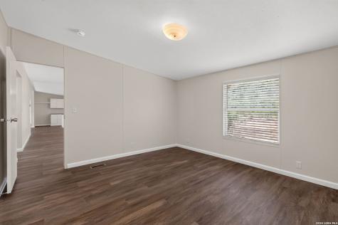 8960 W Fm 140 Charlotte TX 78011