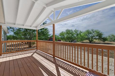 8960 W Fm 140 Charlotte TX 78011
