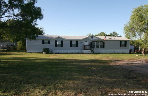 133 County Road 4636 Hondo TX 78861