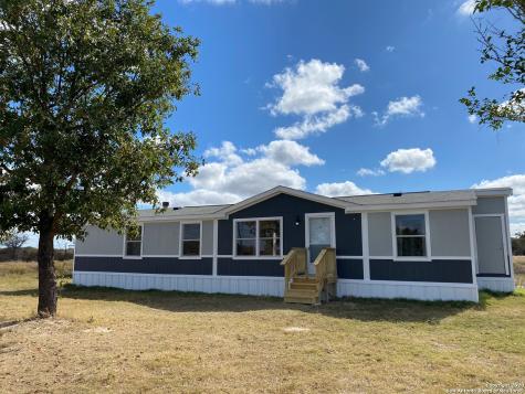 1006 Autumn Mist Lane La Vernia TX 78121