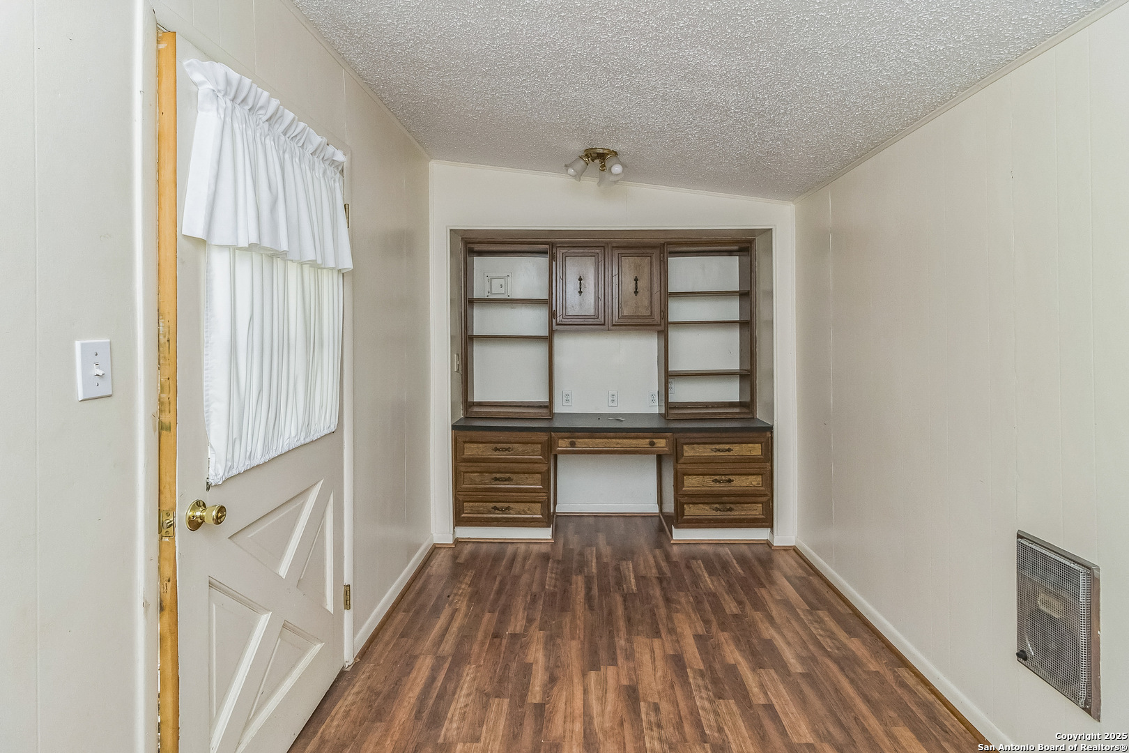 505 Main Ingram TX 78025