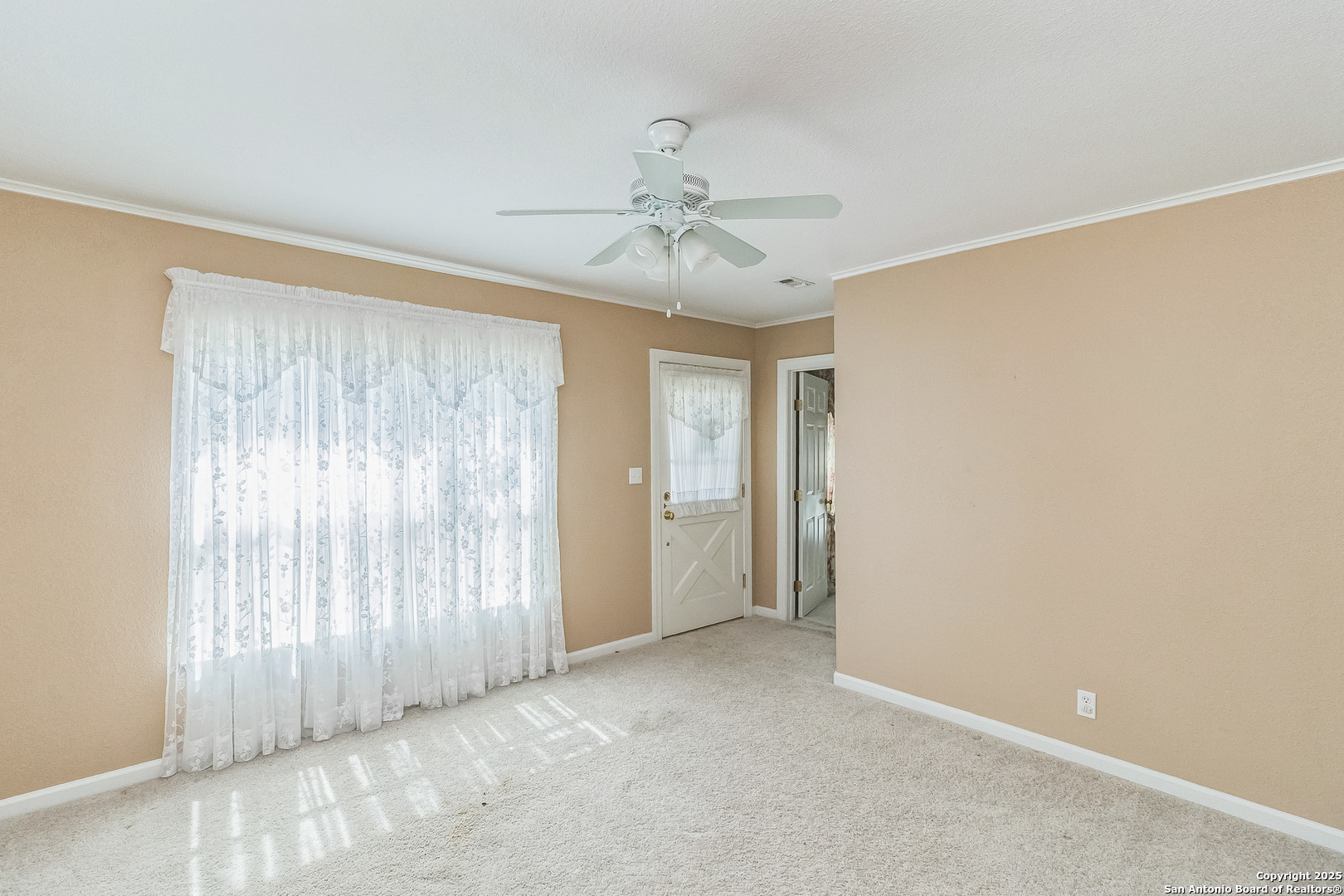 505 Main Ingram TX 78025