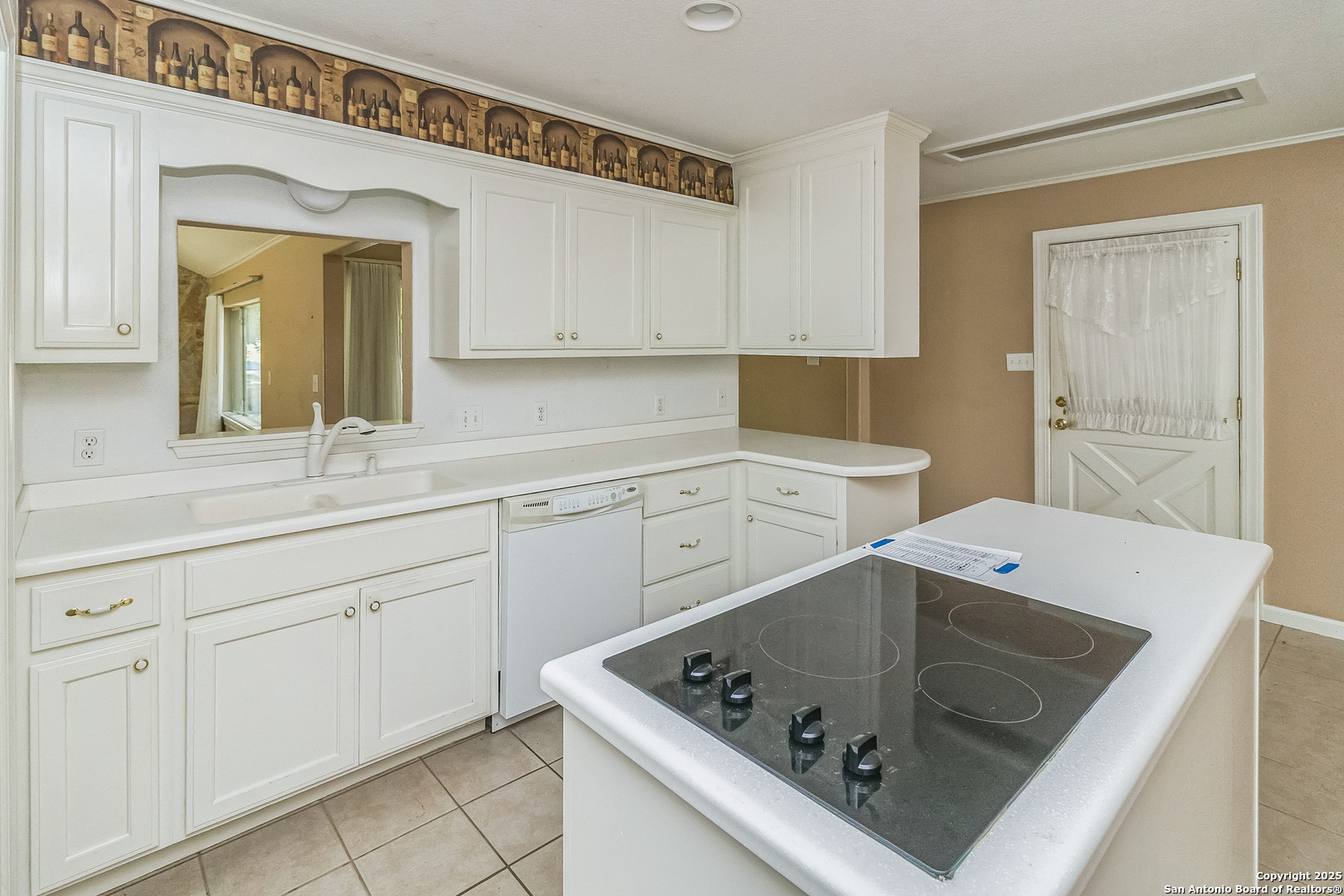 505 Main Ingram TX 78025