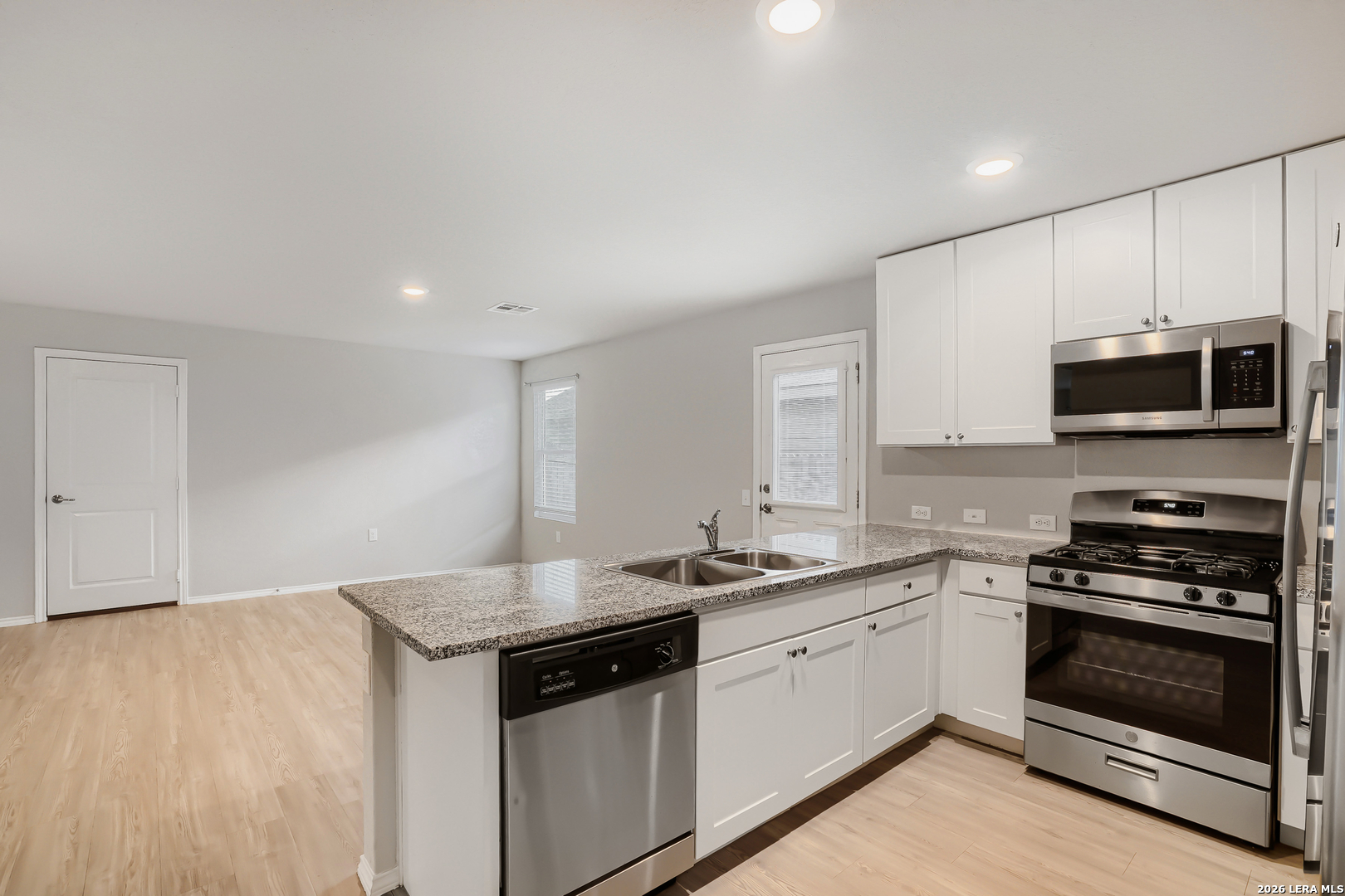 7231 Lavaca Bluff San Antonio TX 78218