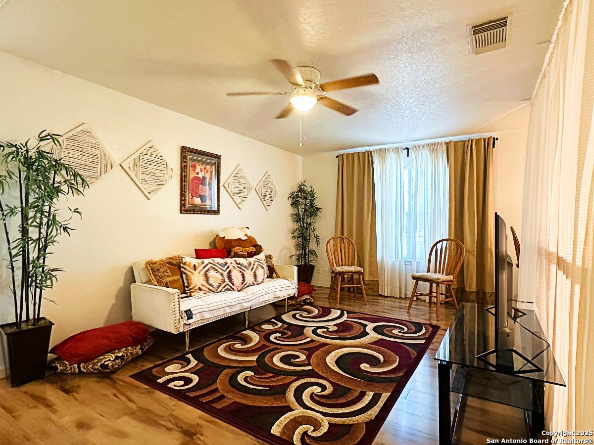 10007 Tiger Bay San Antonio TX 78251