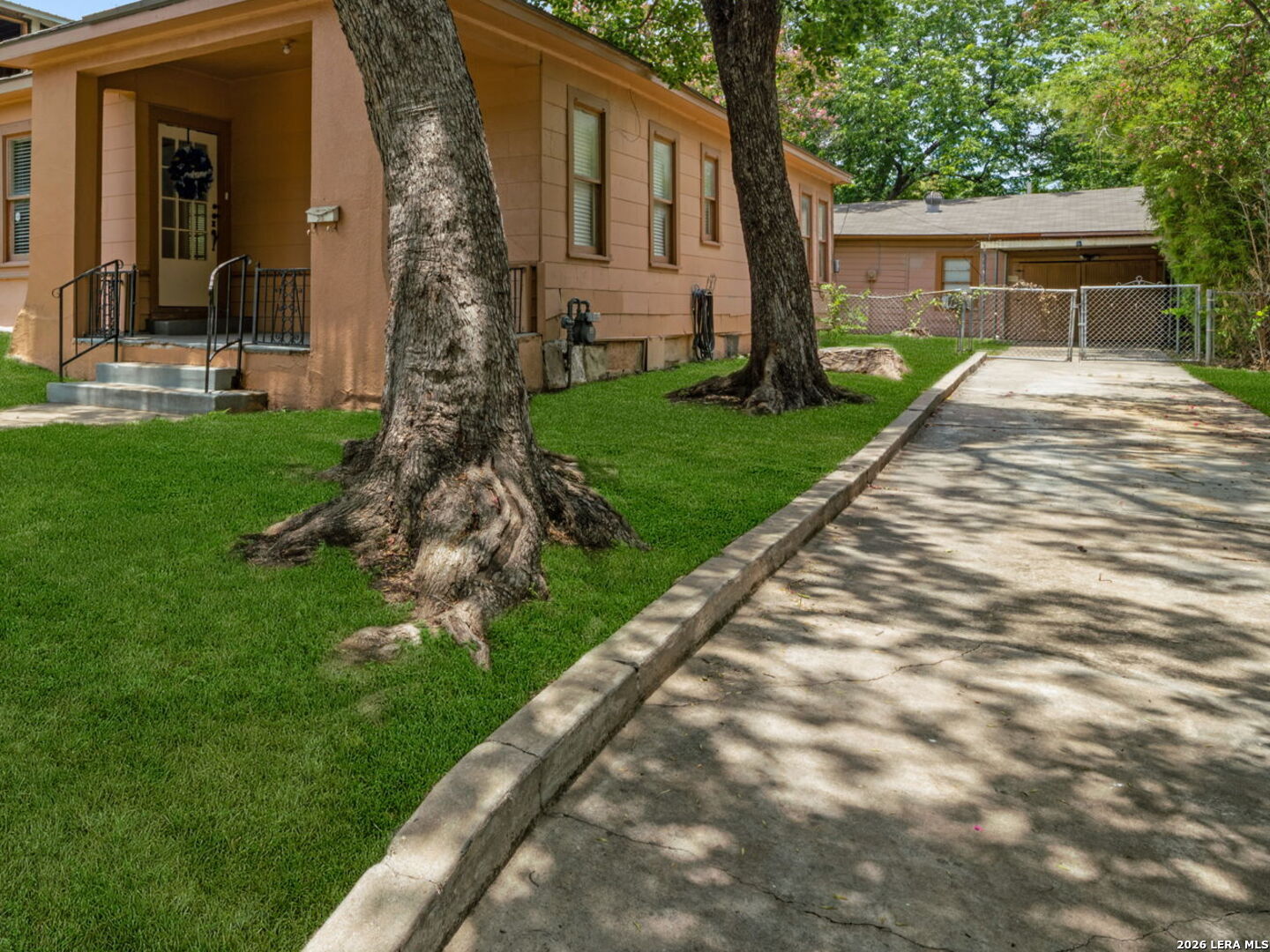 1023 W French Place San Antonio TX 78212
