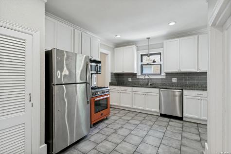 2023 W Kings Highway San Antonio TX 78201
