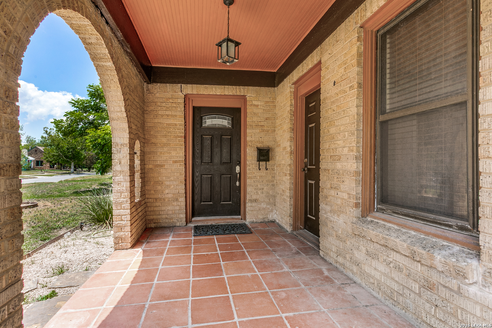 2023 W Kings San Antonio TX 78201