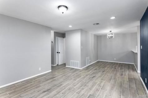 6827 Neston Drive San Antonio TX 78239