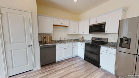 10620 Tufted Court Adkins TX 78101