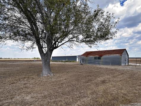 6604 County Road 136 Pawnee TX 78145