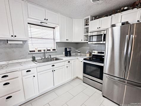 6604 County Road 136 Pawnee TX 78145
