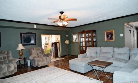 6604 County Road 136 Pawnee TX 78145