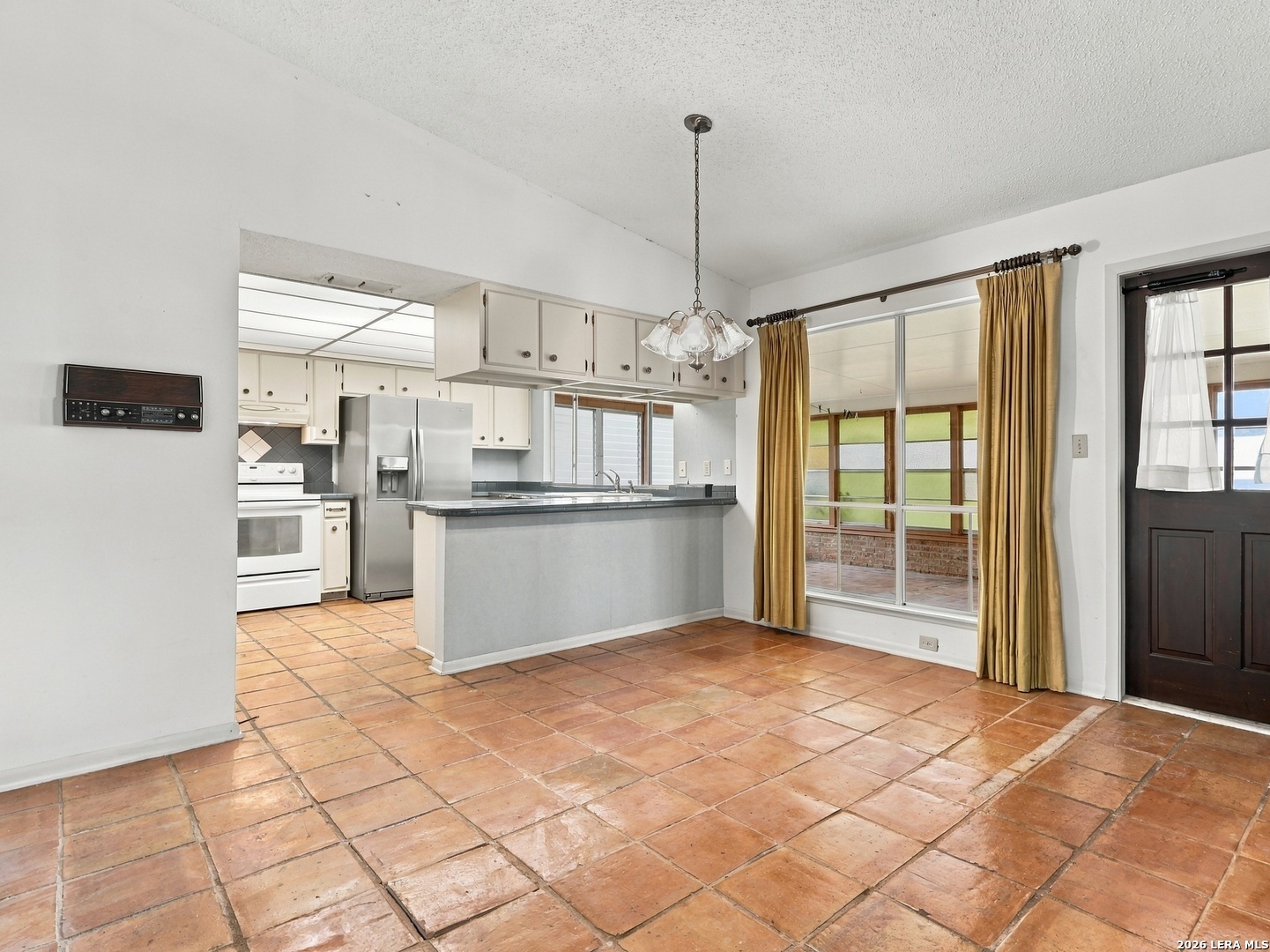 8239 Zodiac Drive Universal City TX 78148
