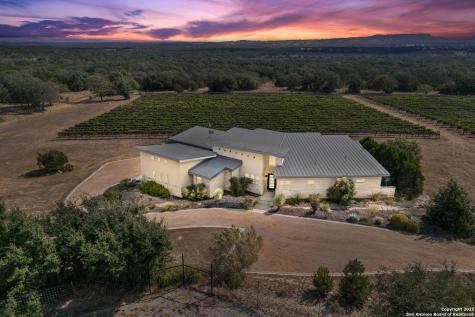 1758 Lincoln Smith Road Round Mountain TX 78663